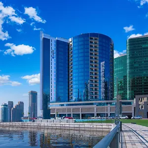 Radisson Blu Hotel, Waterfront מלון